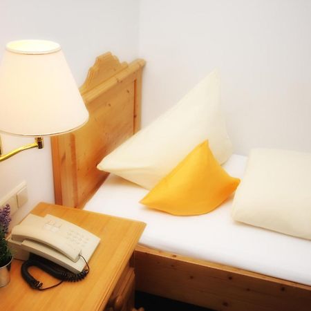 Hotel Trasen Waldkraiburg Buitenkant foto