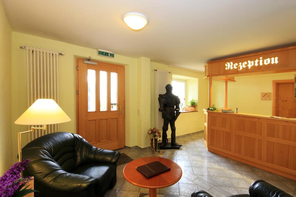 Hotel Trasen Waldkraiburg Buitenkant foto
